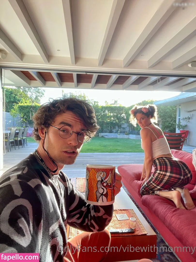 vibewithmommy Onlyfans Photo Gallery 