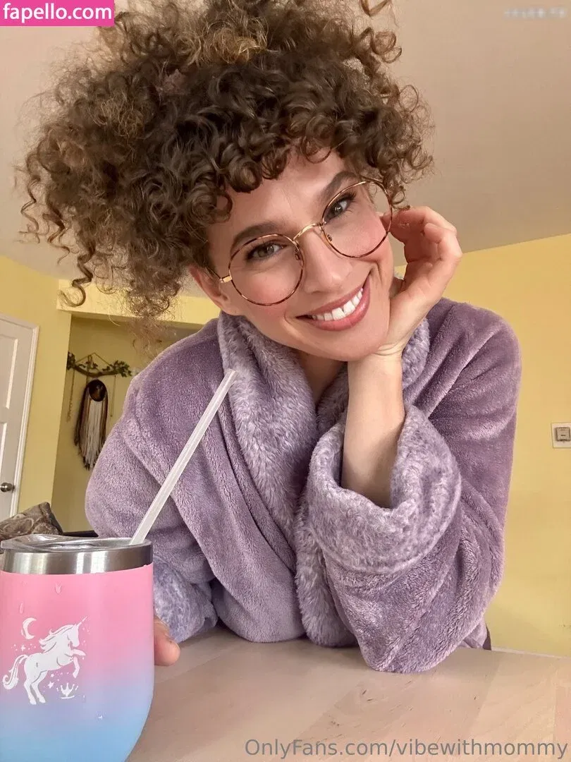 vibewithmommy Onlyfans Photo Gallery 