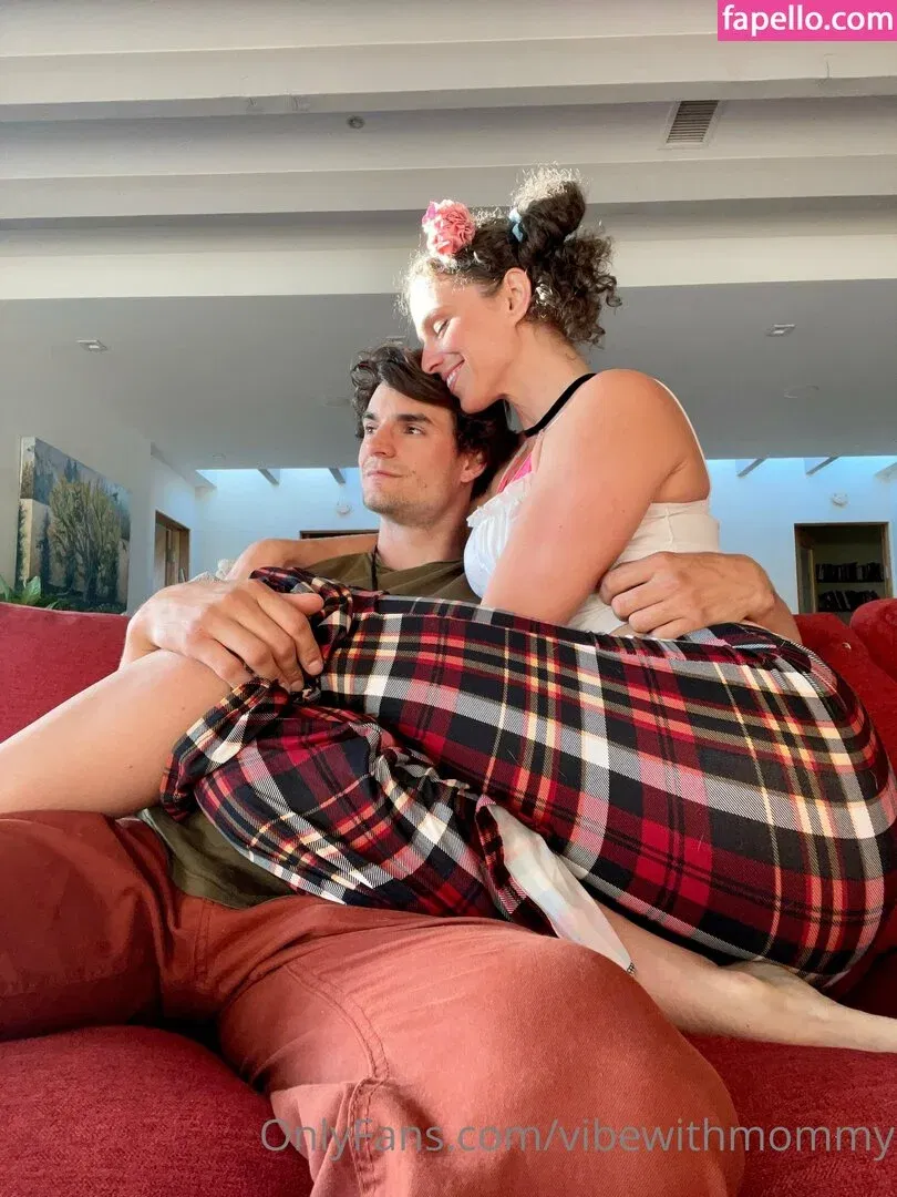 vibewithmommy Onlyfans Photo Gallery 