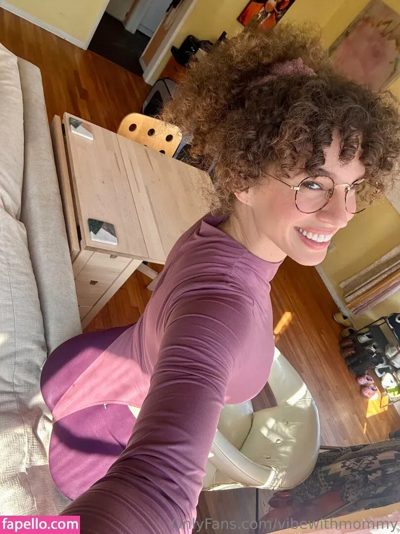 vibewithmommy Onlyfans Photo Gallery 