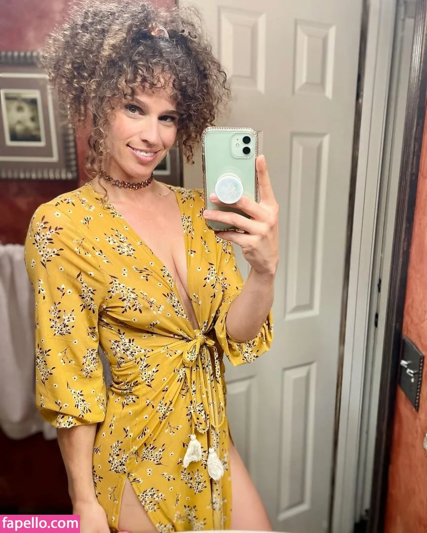 vibewithmommy Onlyfans Photo Gallery 