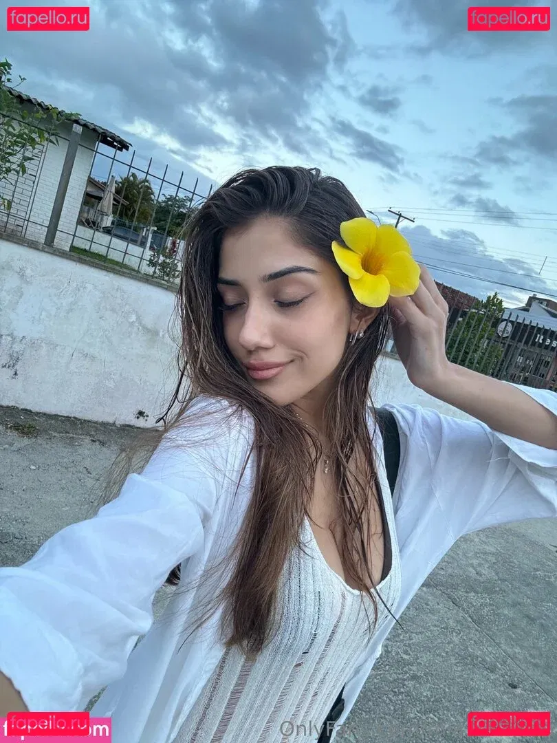 Mia Valencia Onlyfans Photo Gallery 