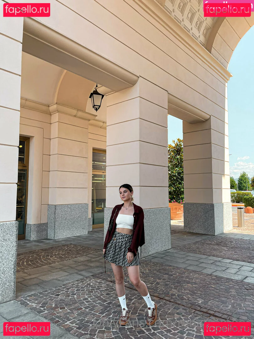 missmalou__ Onlyfans Photo Gallery 