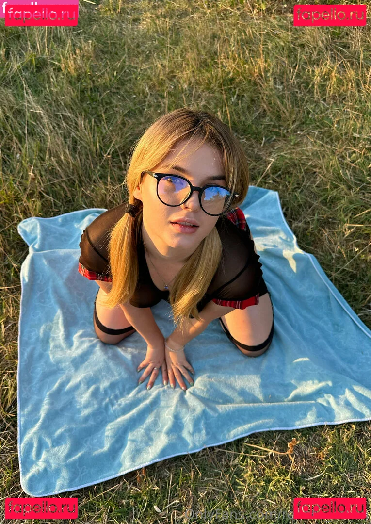 missmalou__ Onlyfans Photo Gallery 