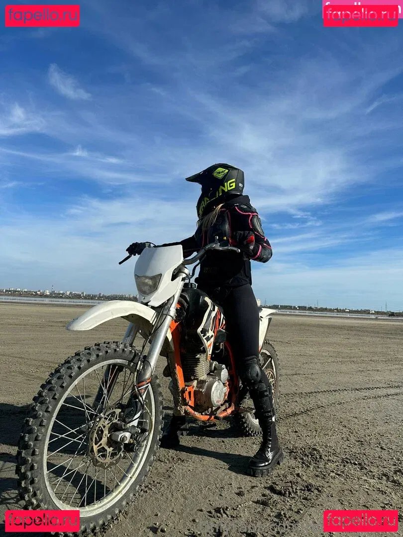 missmalou__ Onlyfans Photo Gallery 