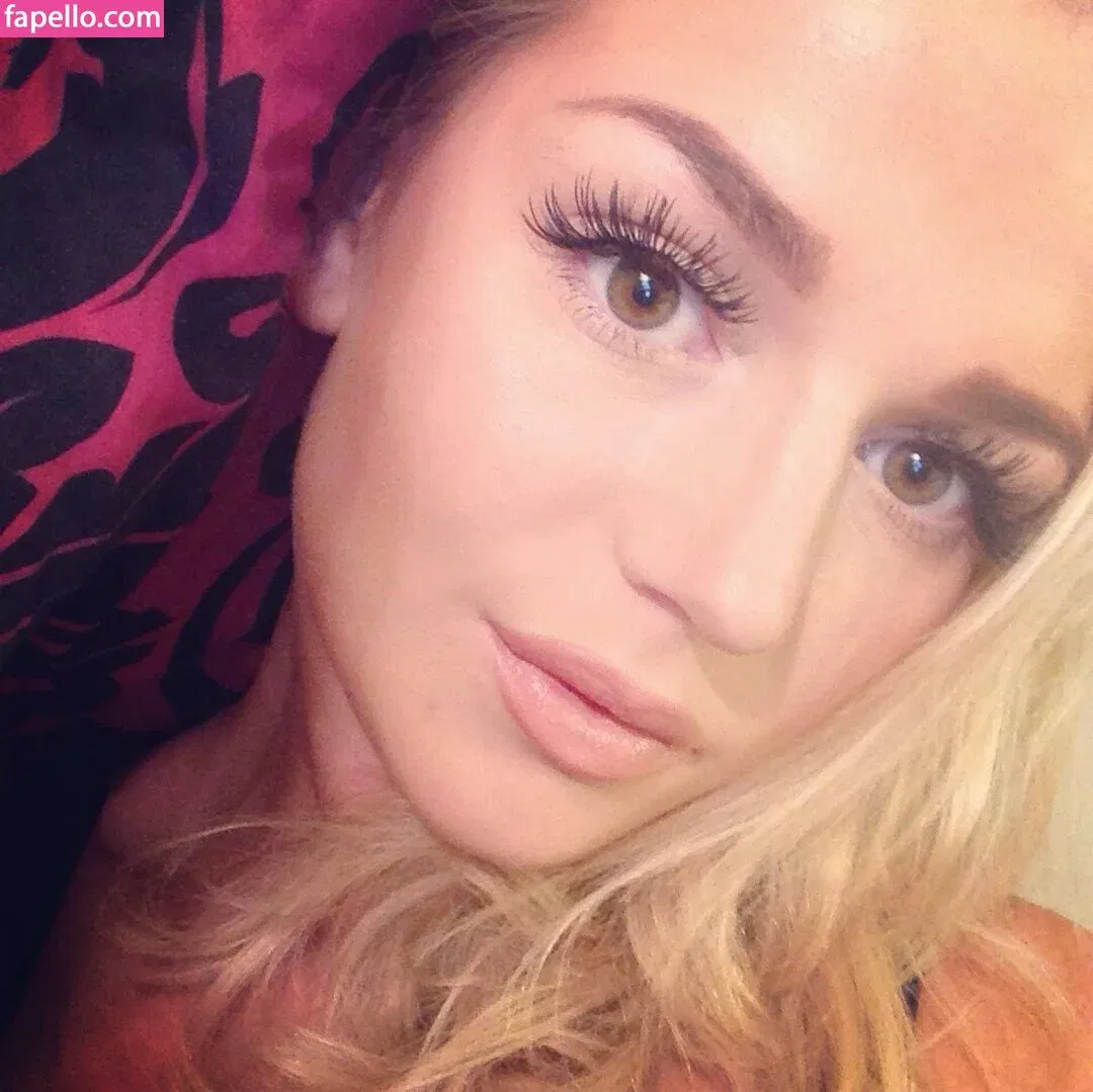 Holly Eriksson Onlyfans Photo Gallery 