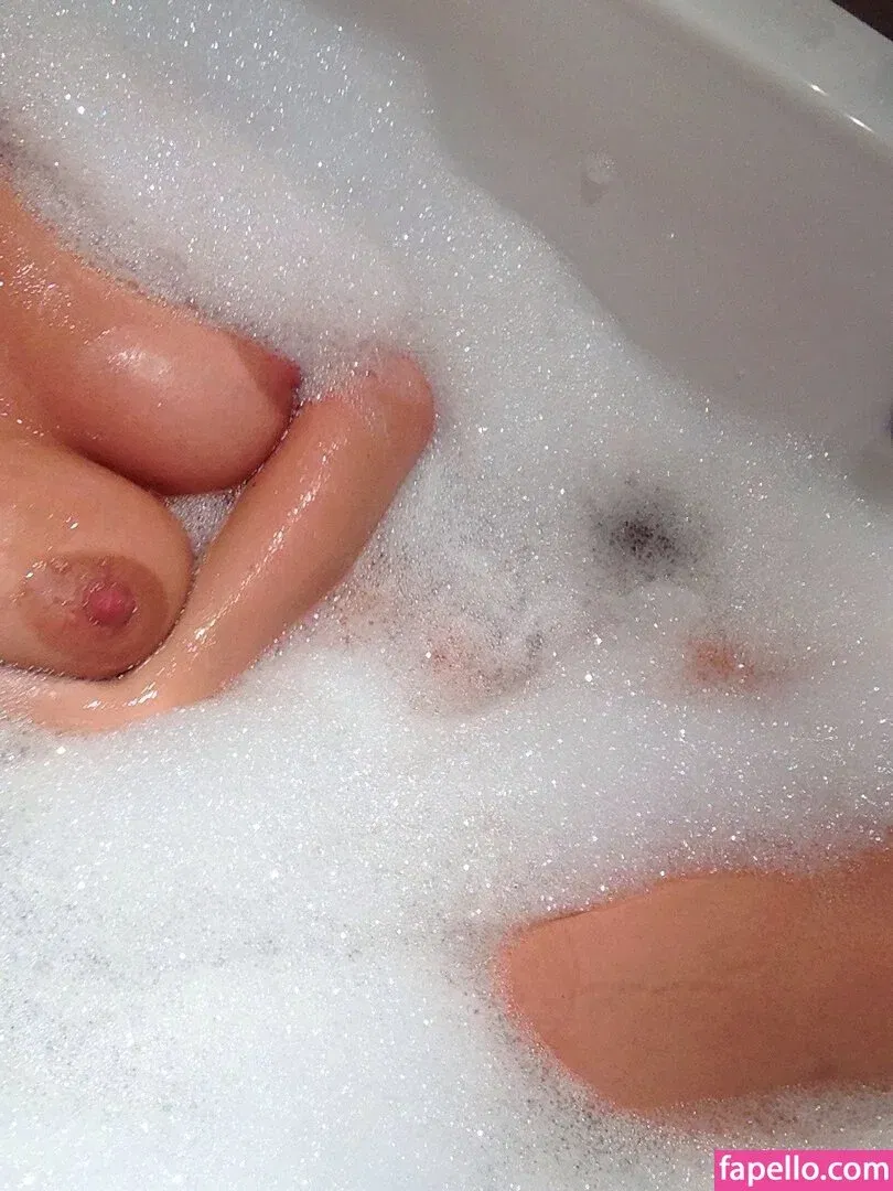 Holly Eriksson Onlyfans Photo Gallery 