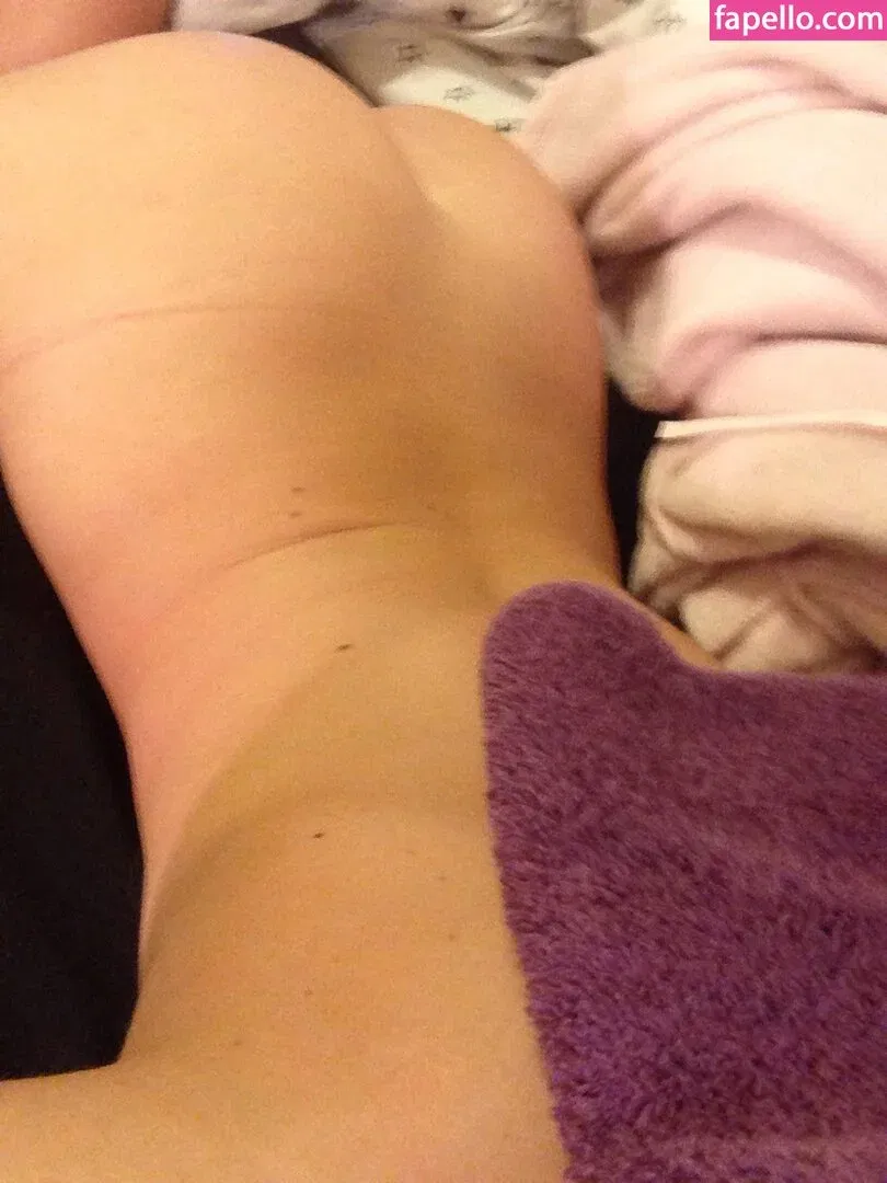 Holly Eriksson Onlyfans Photo Gallery 