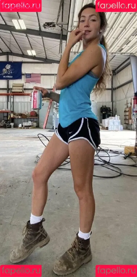 Laura Carlson Wilson Onlyfans Photo Gallery 
