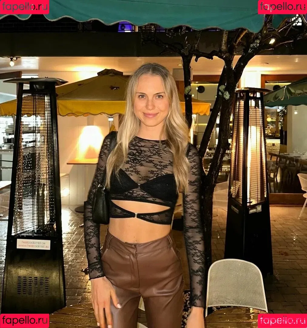 Sarah Lloyd Onlyfans Photo Gallery 