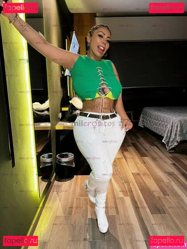 Sharon Piel Morena Onlyfans Photo Gallery 