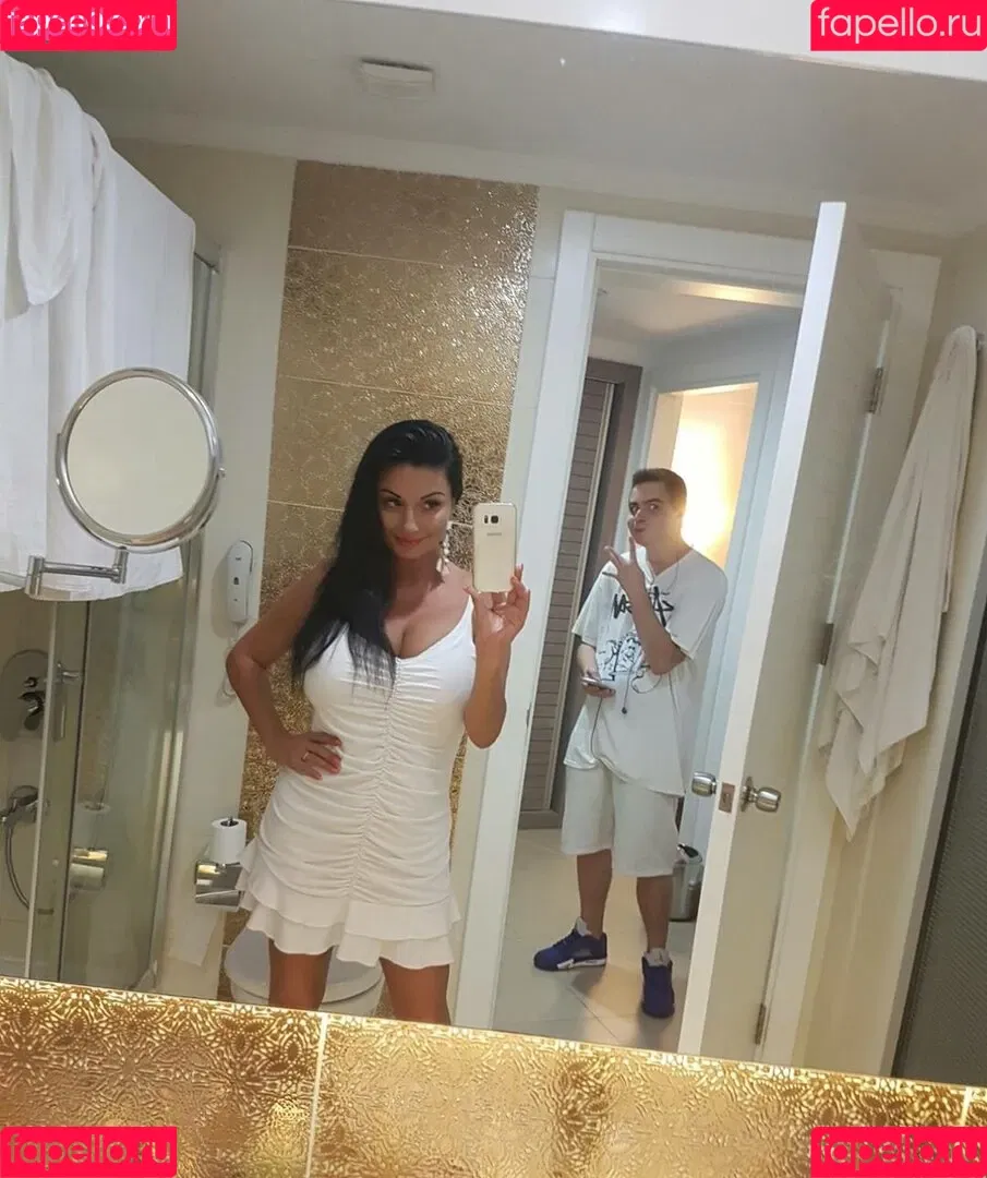 Rita Kyslinger Onlyfans Photo Gallery 