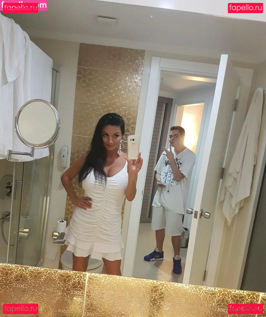 Rita Kyslinger Onlyfans Photo Gallery 