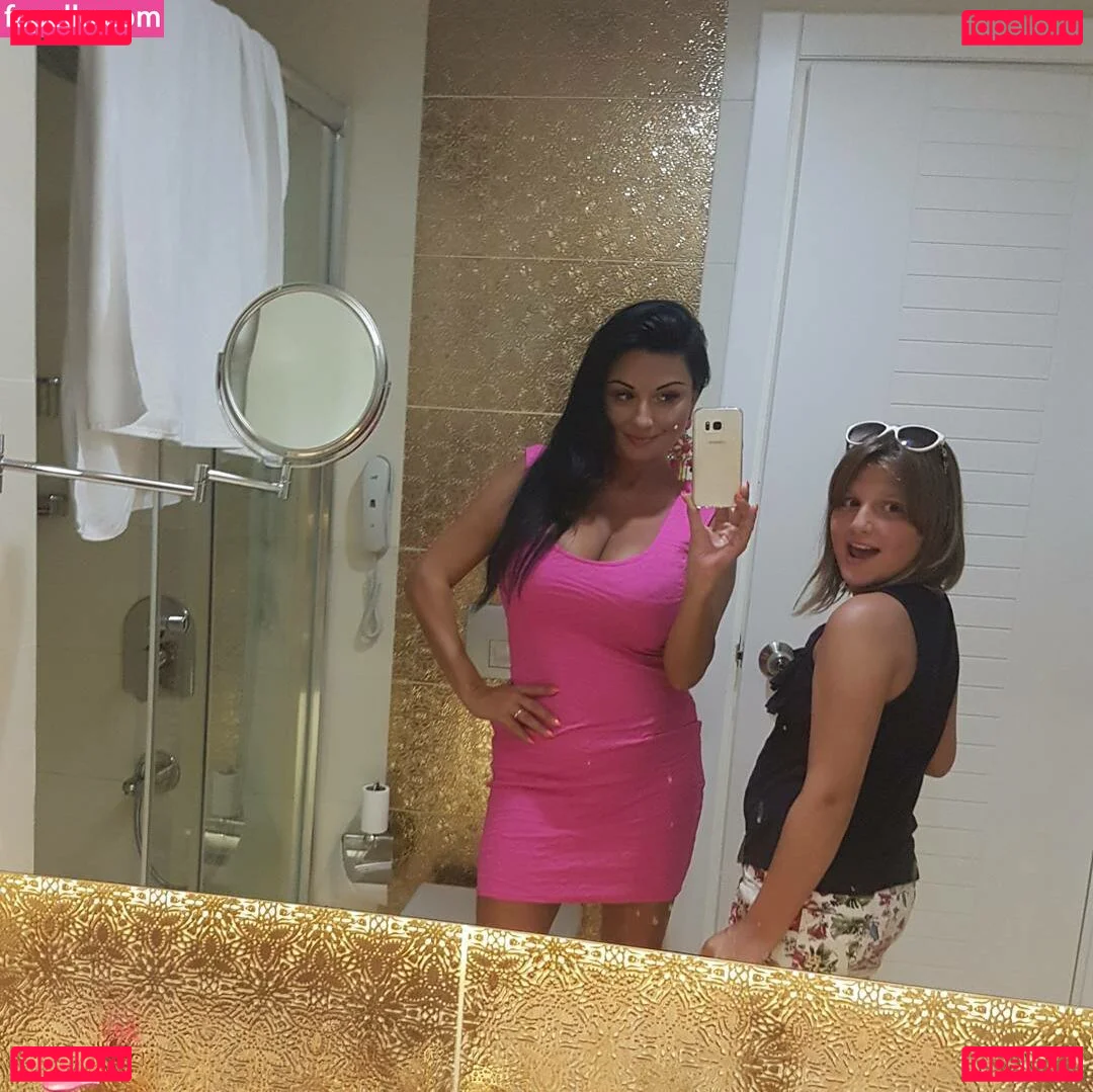 Rita Kyslinger Onlyfans Photo Gallery 