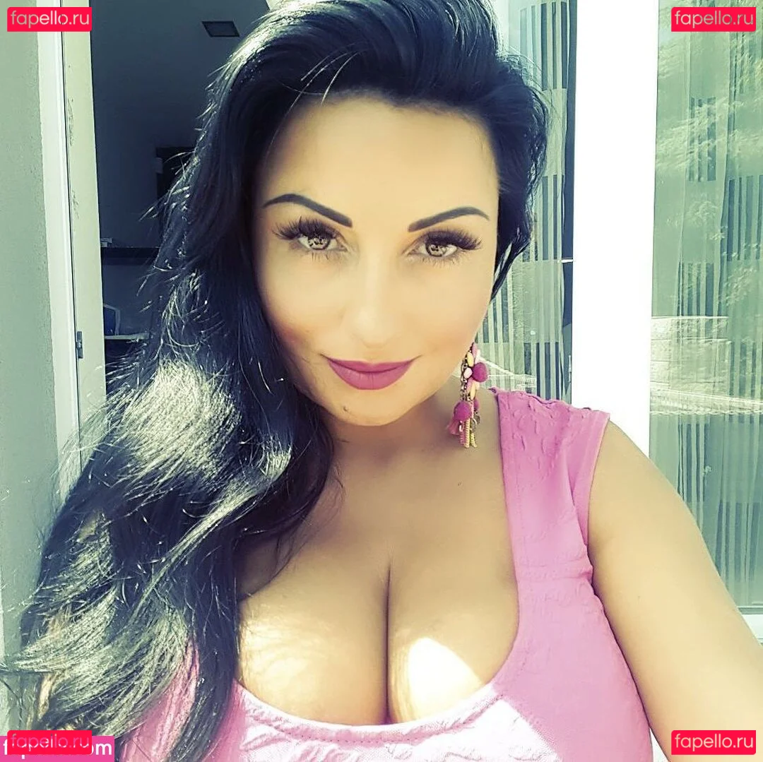 Rita Kyslinger Onlyfans Photo Gallery 