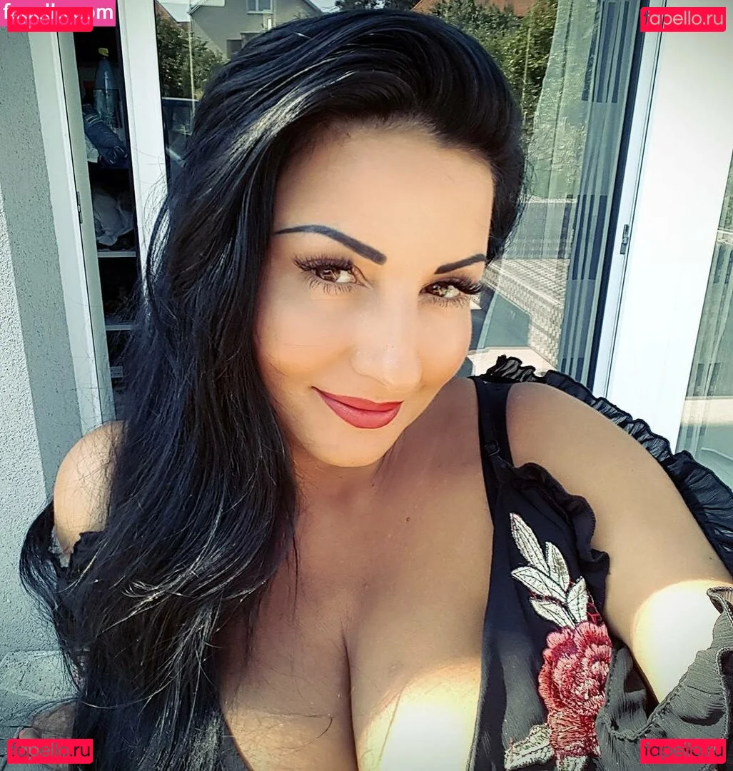 Rita Kyslinger Onlyfans Photo Gallery 