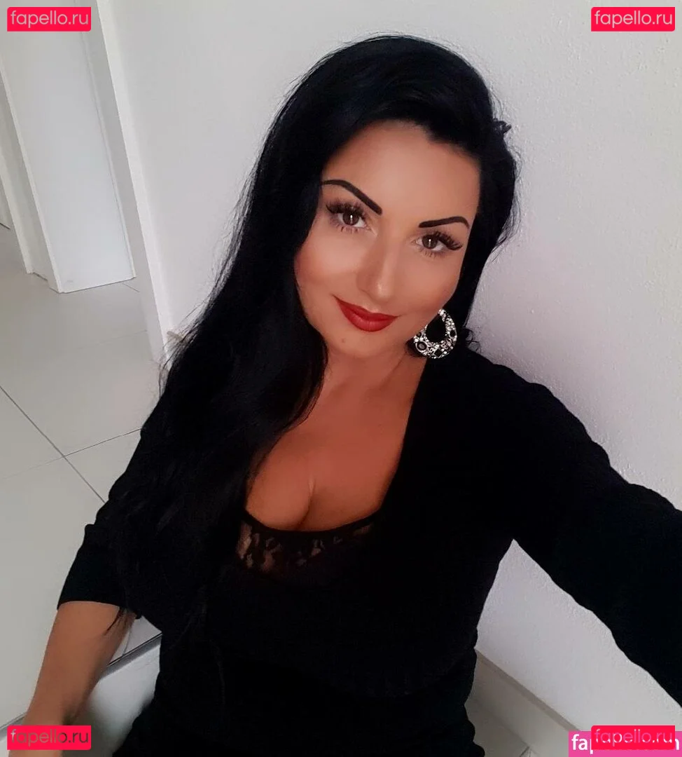 Rita Kyslinger Onlyfans Photo Gallery 