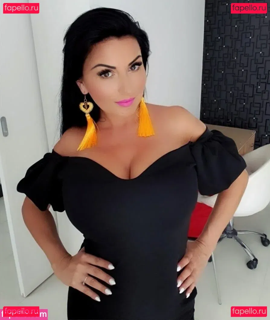 Rita Kyslinger Onlyfans Photo Gallery 