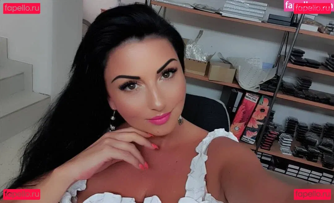 Rita Kyslinger Onlyfans Photo Gallery 