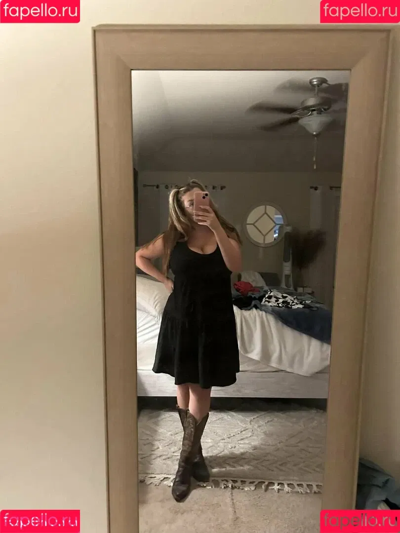 Hayley L Onlyfans Photo Gallery 