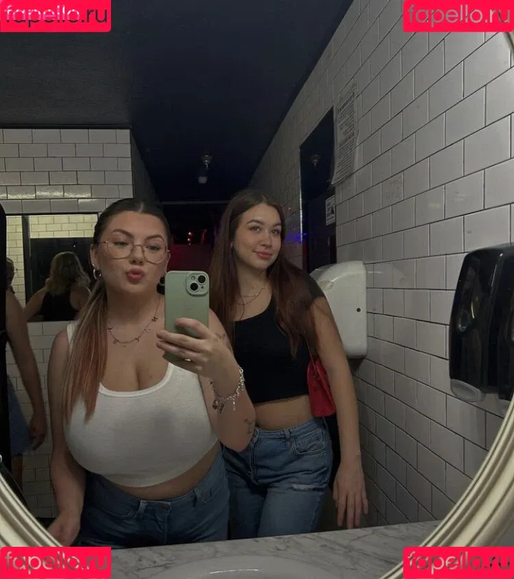 Hayley L Onlyfans Photo Gallery 