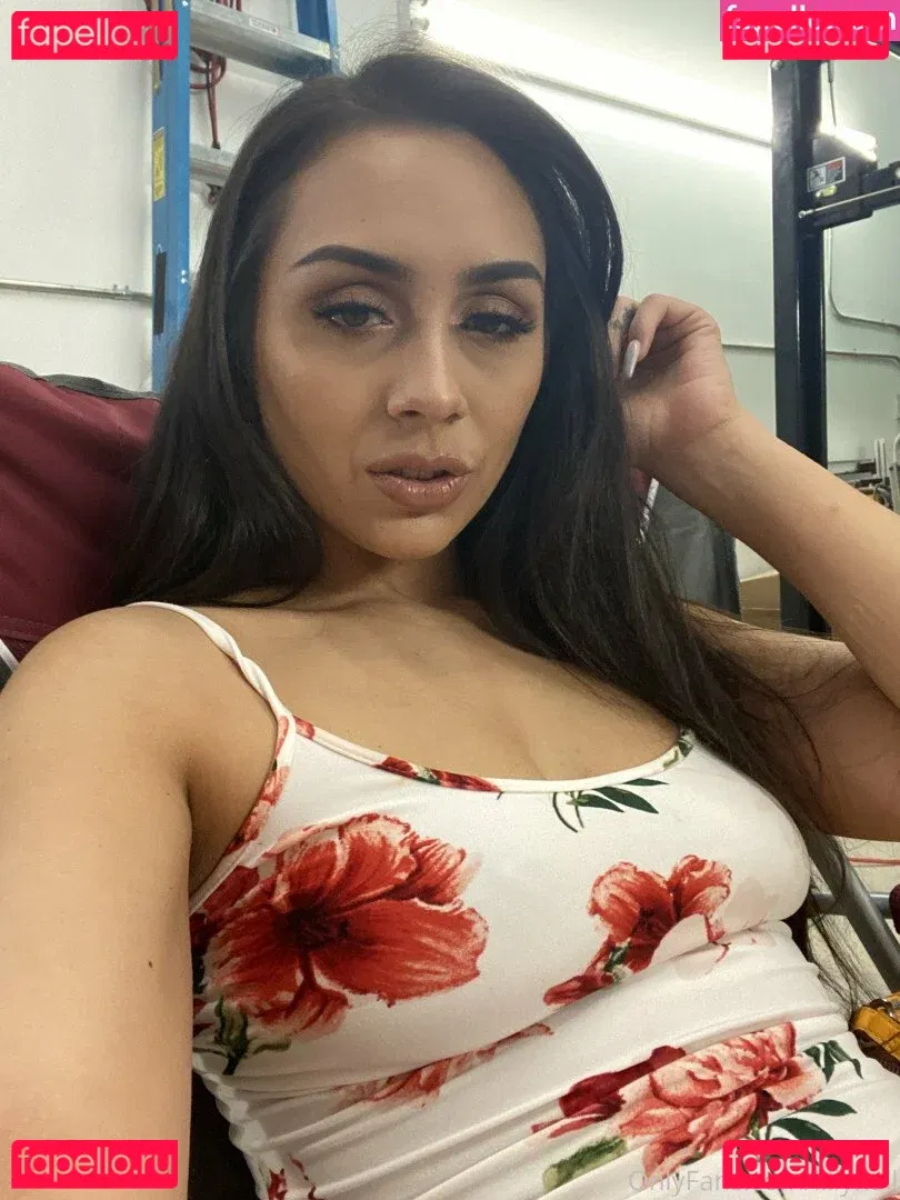 Hayley L Onlyfans Photo Gallery 