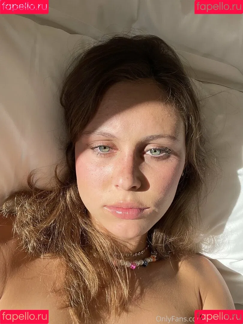 stellabarey Onlyfans Photo Gallery 