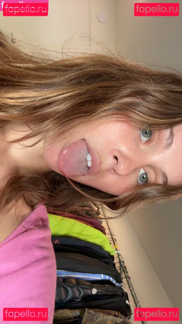 stellabarey Onlyfans Photo Gallery 