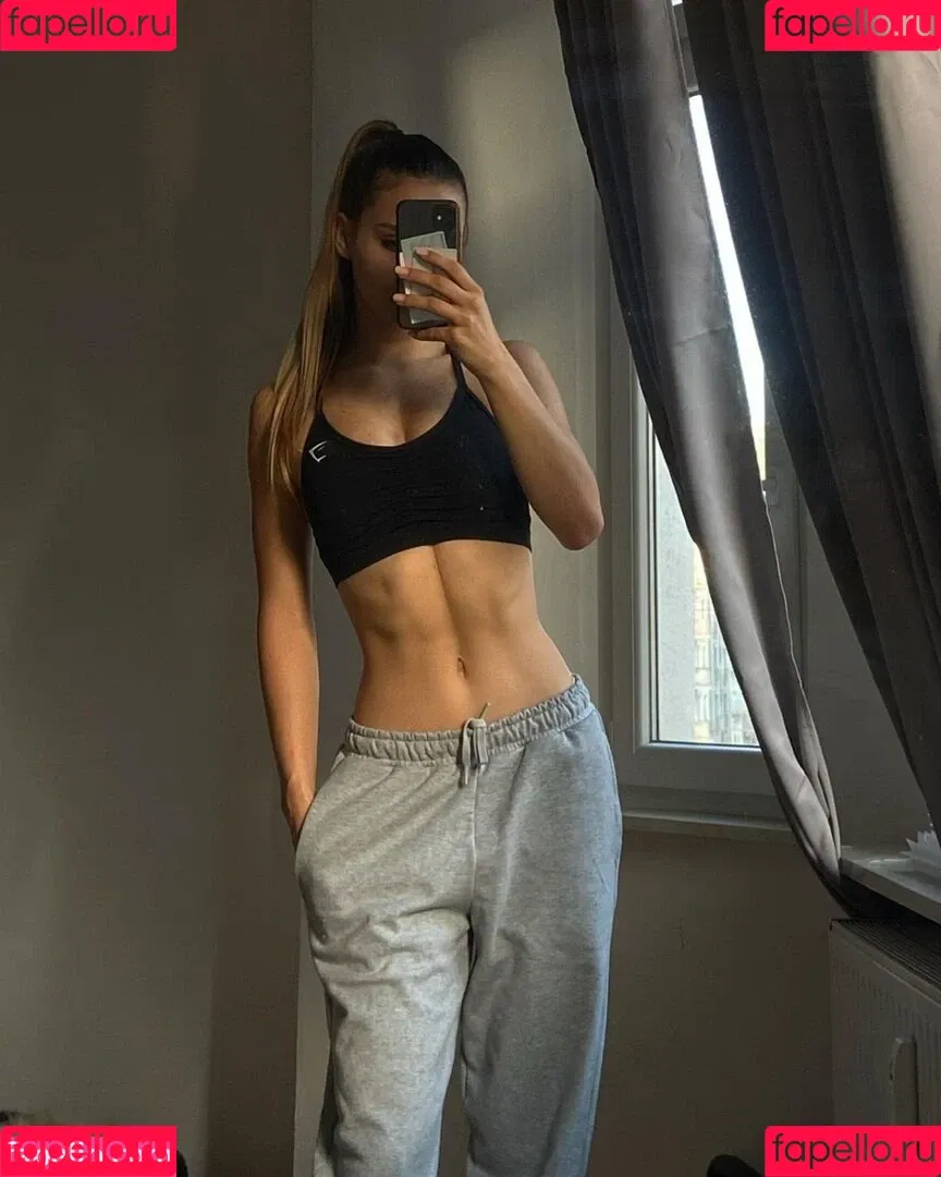 Amelie Kollek Onlyfans Photo Gallery 