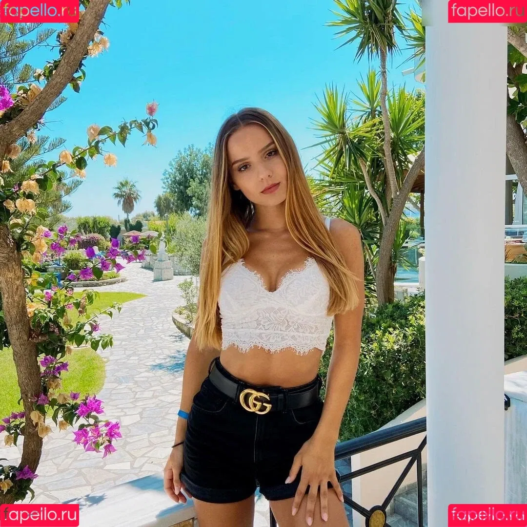 Amelie Kollek Onlyfans Photo Gallery 