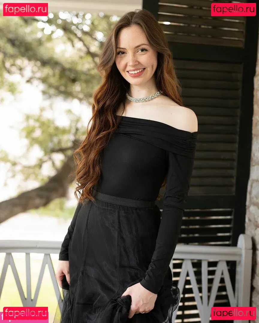 Quantum ASMR Onlyfans Photo Gallery 