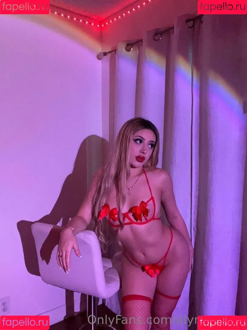 alymariedv Onlyfans Photo Gallery 