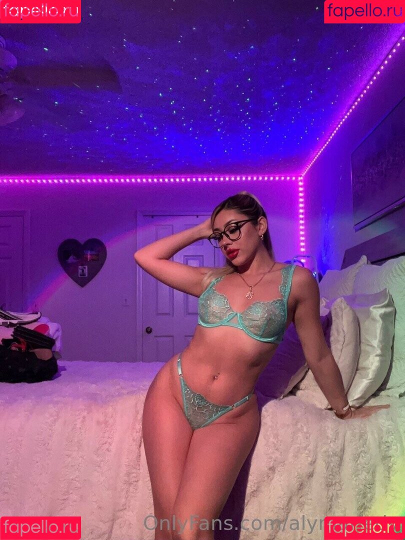 alymariedv Onlyfans Photo Gallery 