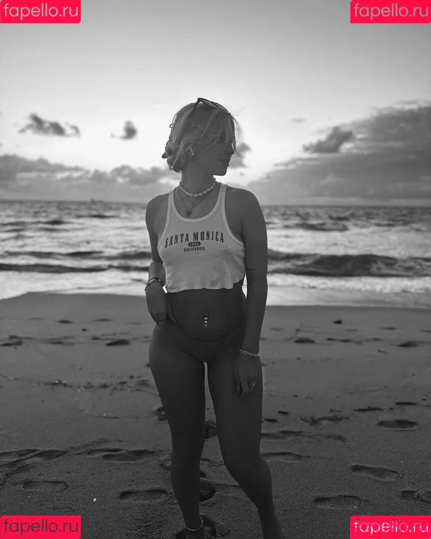 Caal.me.annaa Onlyfans Photo Gallery 