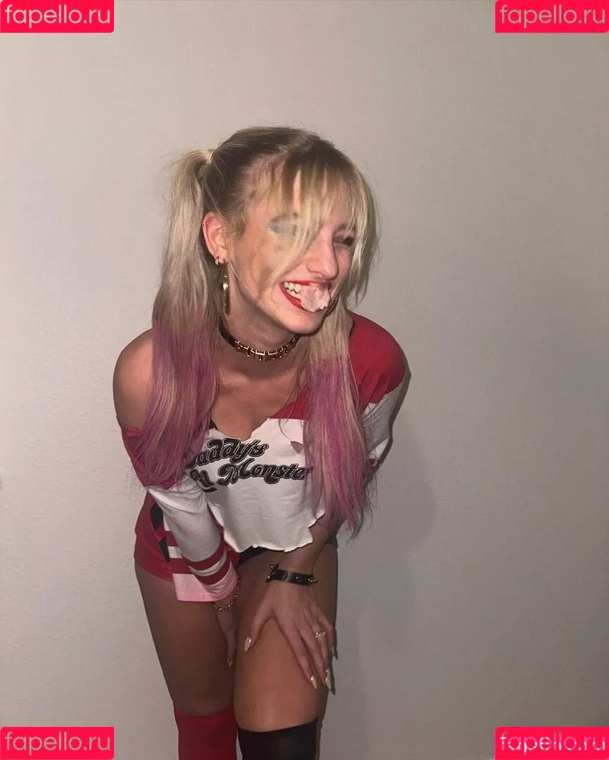 Caal.me.annaa Onlyfans Photo Gallery 