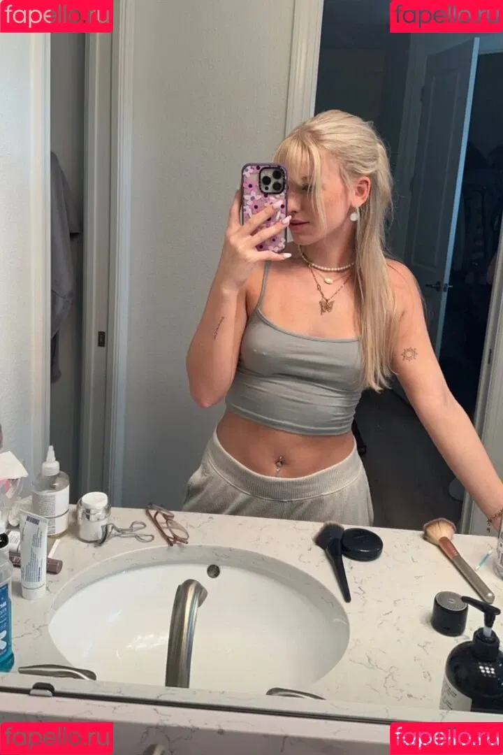 Caal.me.annaa Onlyfans Photo Gallery 