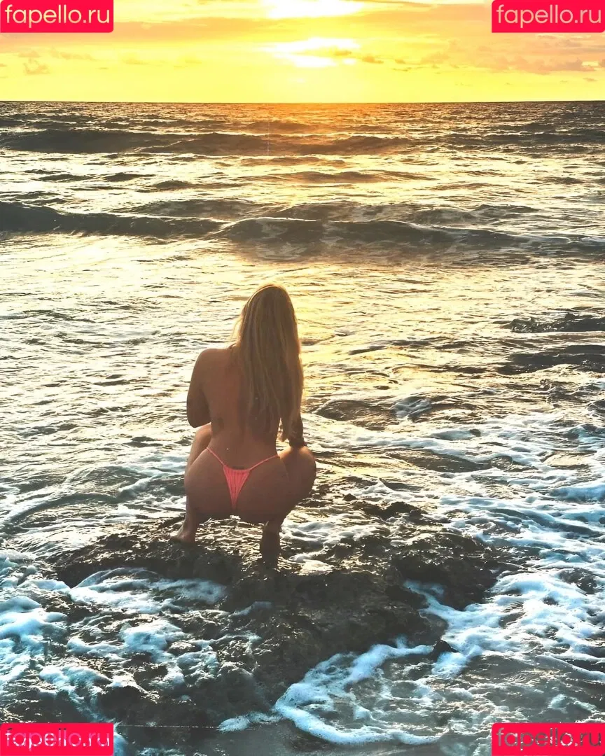 Caal.me.annaa Onlyfans Photo Gallery 