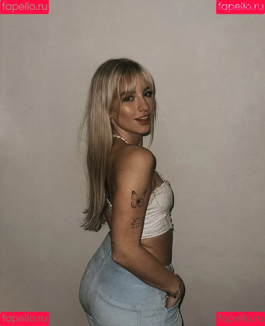 Caal.me.annaa Onlyfans Photo Gallery 