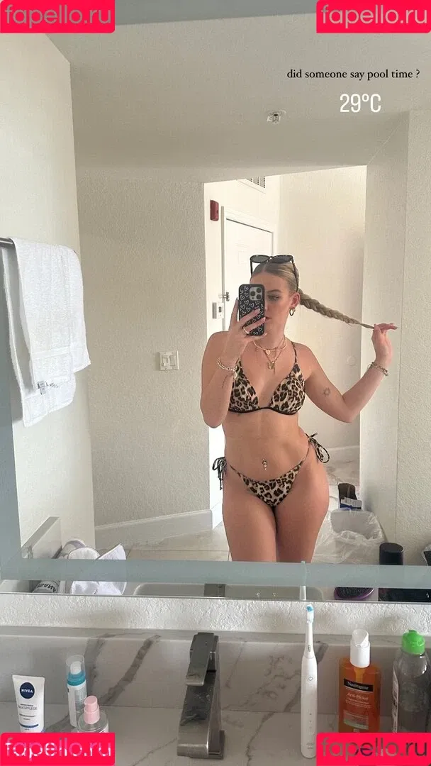 Caal.me.annaa Onlyfans Photo Gallery 