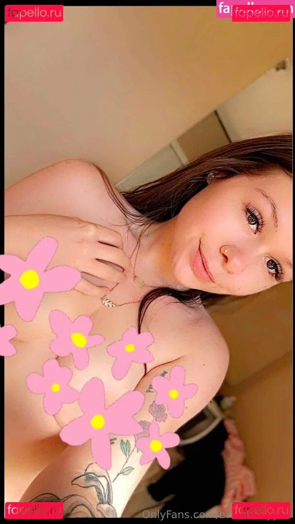 bratzbabyy94 Onlyfans Photo Gallery 