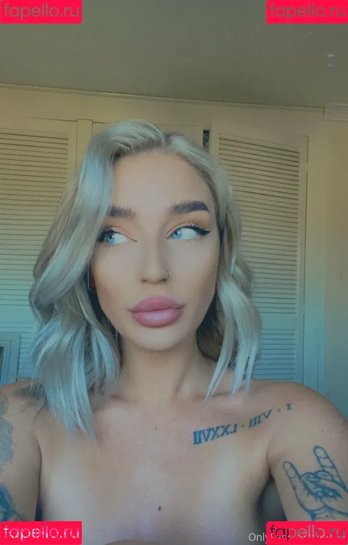 miaphilips Onlyfans Photo Gallery 