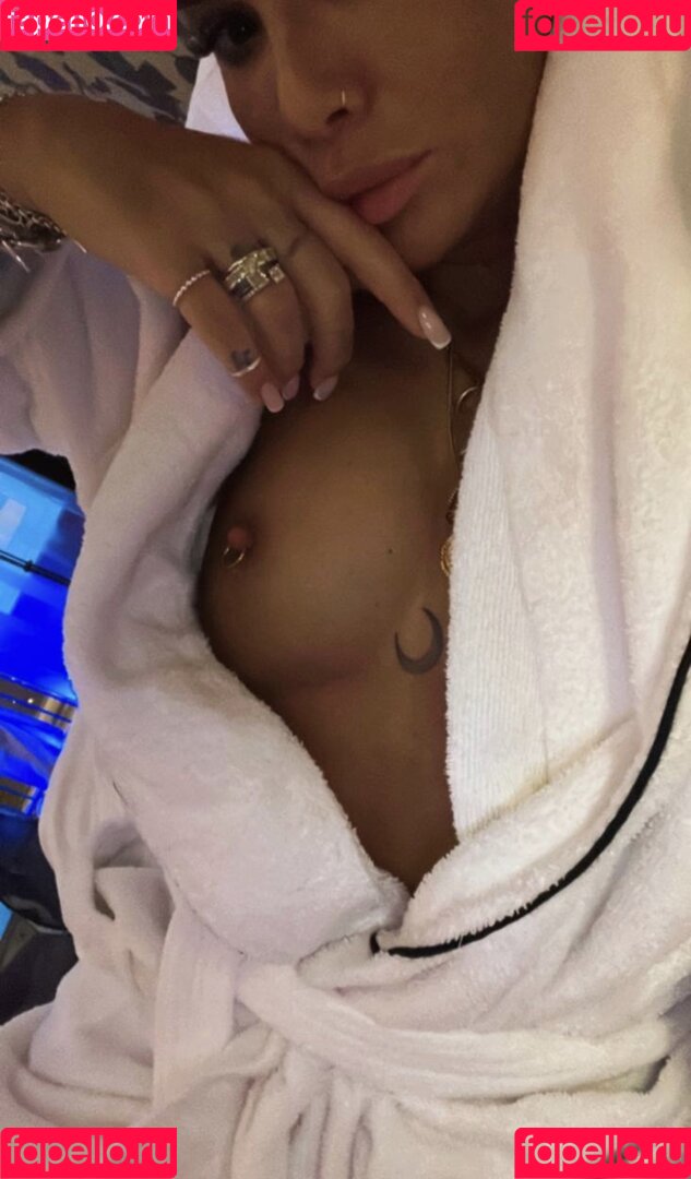 Aiza Dolmatova Onlyfans Photo Gallery 