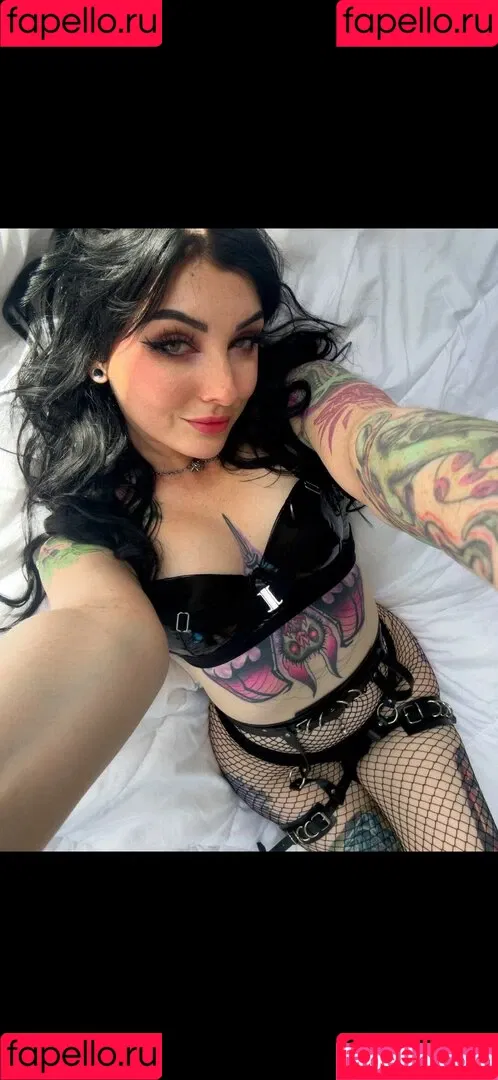 Lizzi Blake Onlyfans Photo Gallery 
