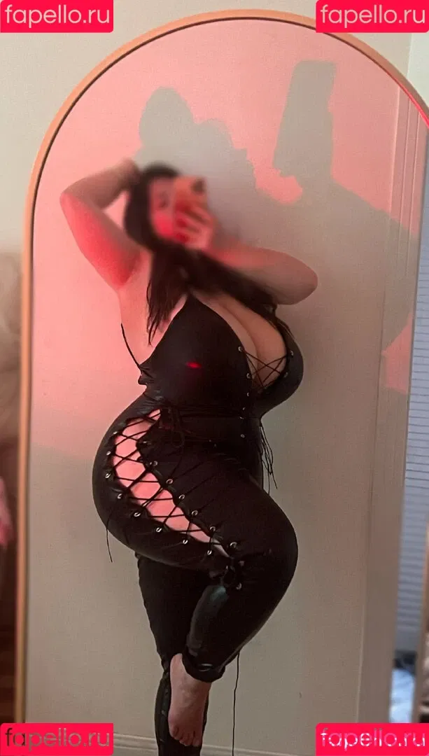 Pishen_eva Onlyfans Photo Gallery 