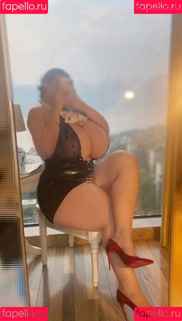 Pishen_eva Onlyfans Photo Gallery 