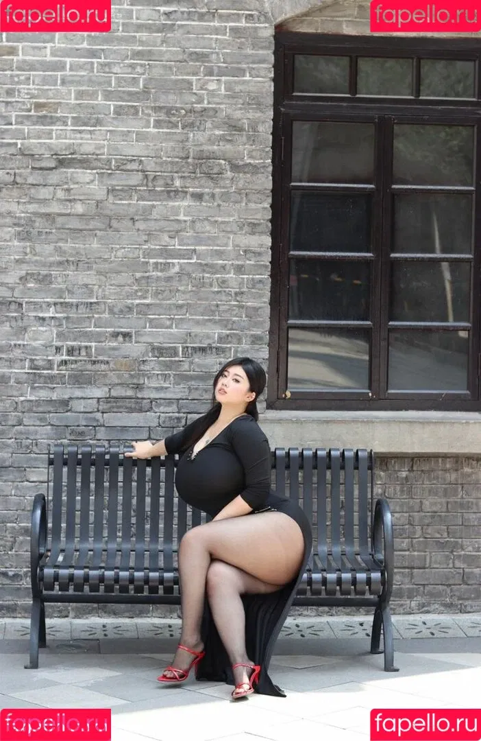Pishen_eva Onlyfans Photo Gallery 