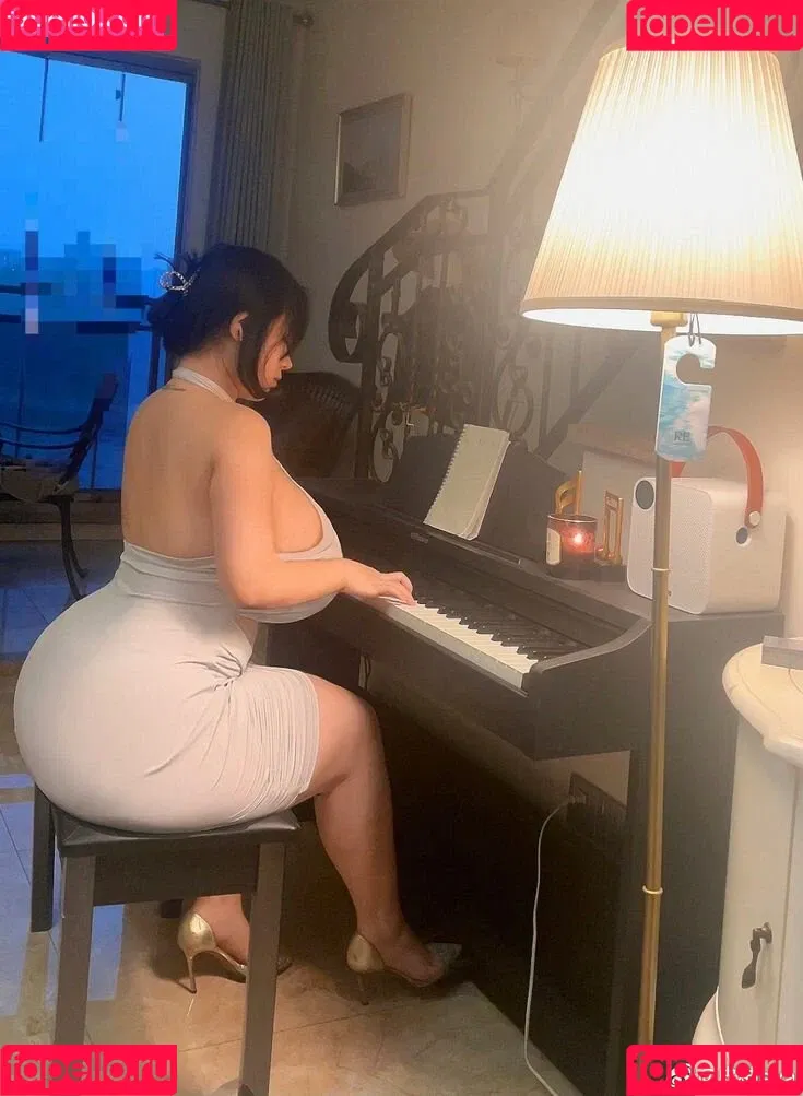 Pishen_eva Onlyfans Photo Gallery 