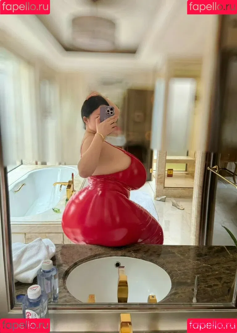 Pishen_eva Onlyfans Photo Gallery 