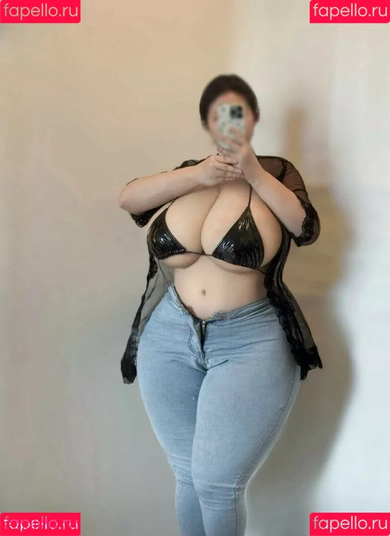 Pishen_eva Onlyfans Photo Gallery 