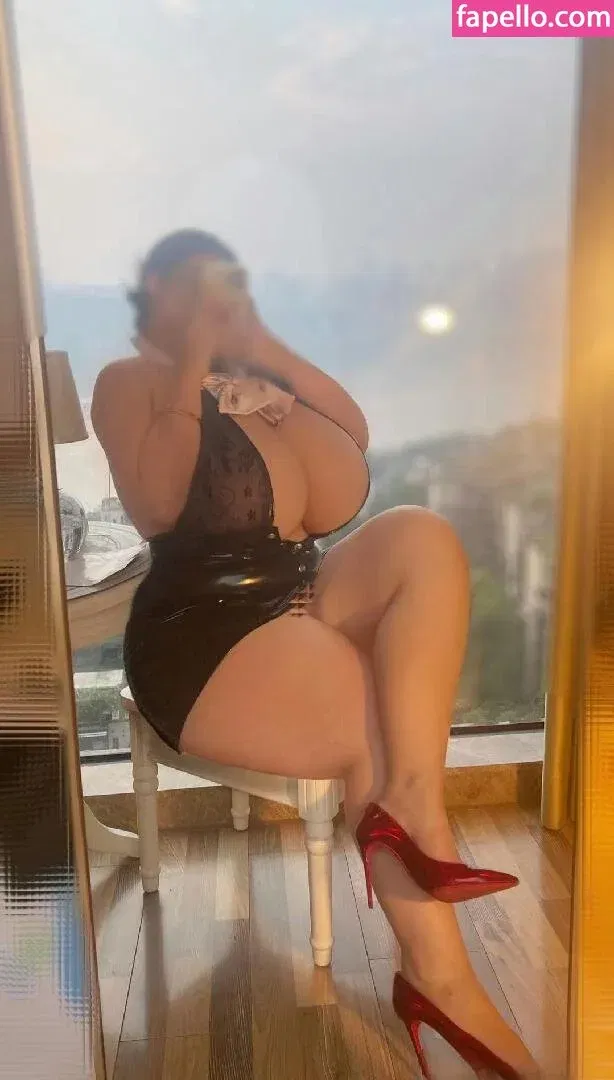 Pishen_eva Onlyfans Photo Gallery 